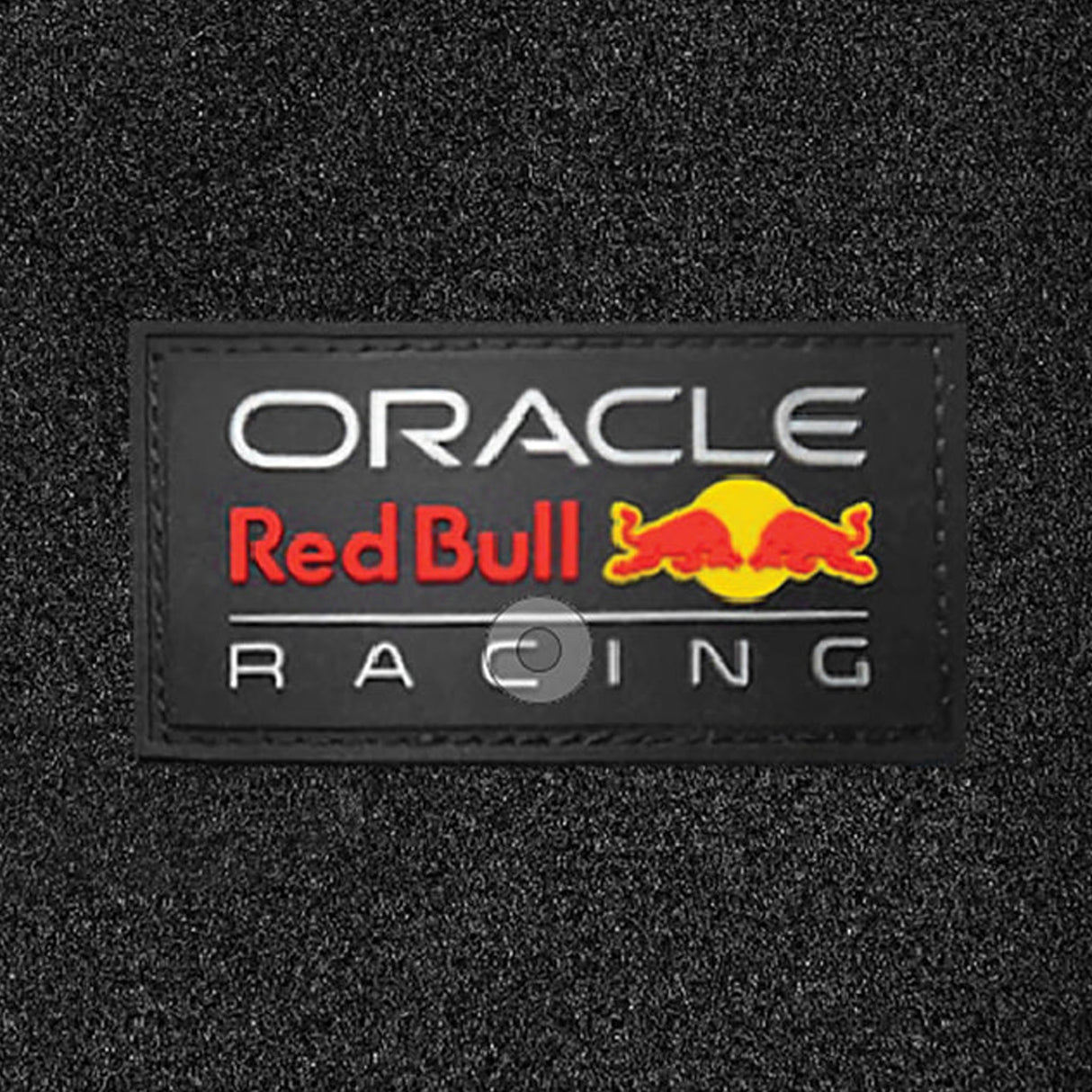 ريد بول ريسينج سجاد ودواسات سيارة PVC – طقم كامل مكوّن من 4 قطع، باللونين الأسود والأحمر