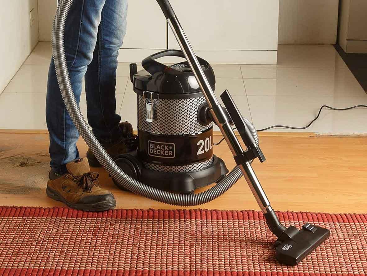 BLACK+DECKER Dry Drum Vacuum Cleaner + Blower 20L - 2000W - Zayoom