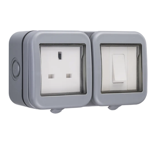 بي جي مقبس مفرد مزود بمفتاح بقدرة 13 أمبير مقاوم للماء بدرجة حماية IP55