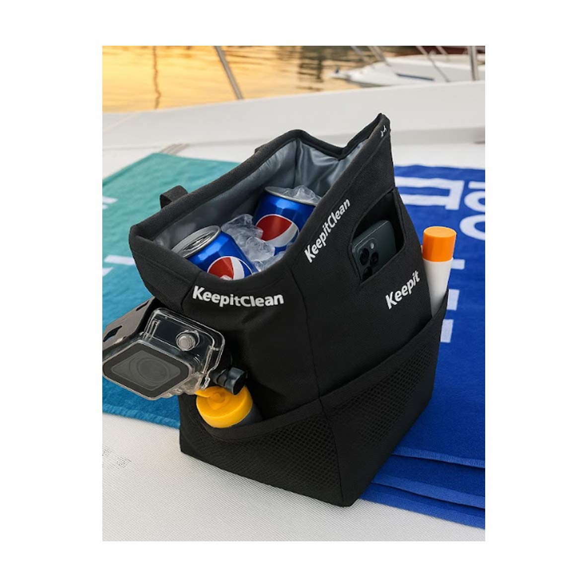 حقيبة متعددة الاستخدامات وفعّالة يمكن استخدامها بعدة طرق حسب رغبتك. حافظ على نظافة سيارتك من خلال استخدامها كسلة مهملات للسيارة. كما يمكن استخدامها كحقيبة تبريد للثلج. سهلة الاستخدام، قابلة لإعادة الاستخدام، قابلة للغسل ومضادة للماء.