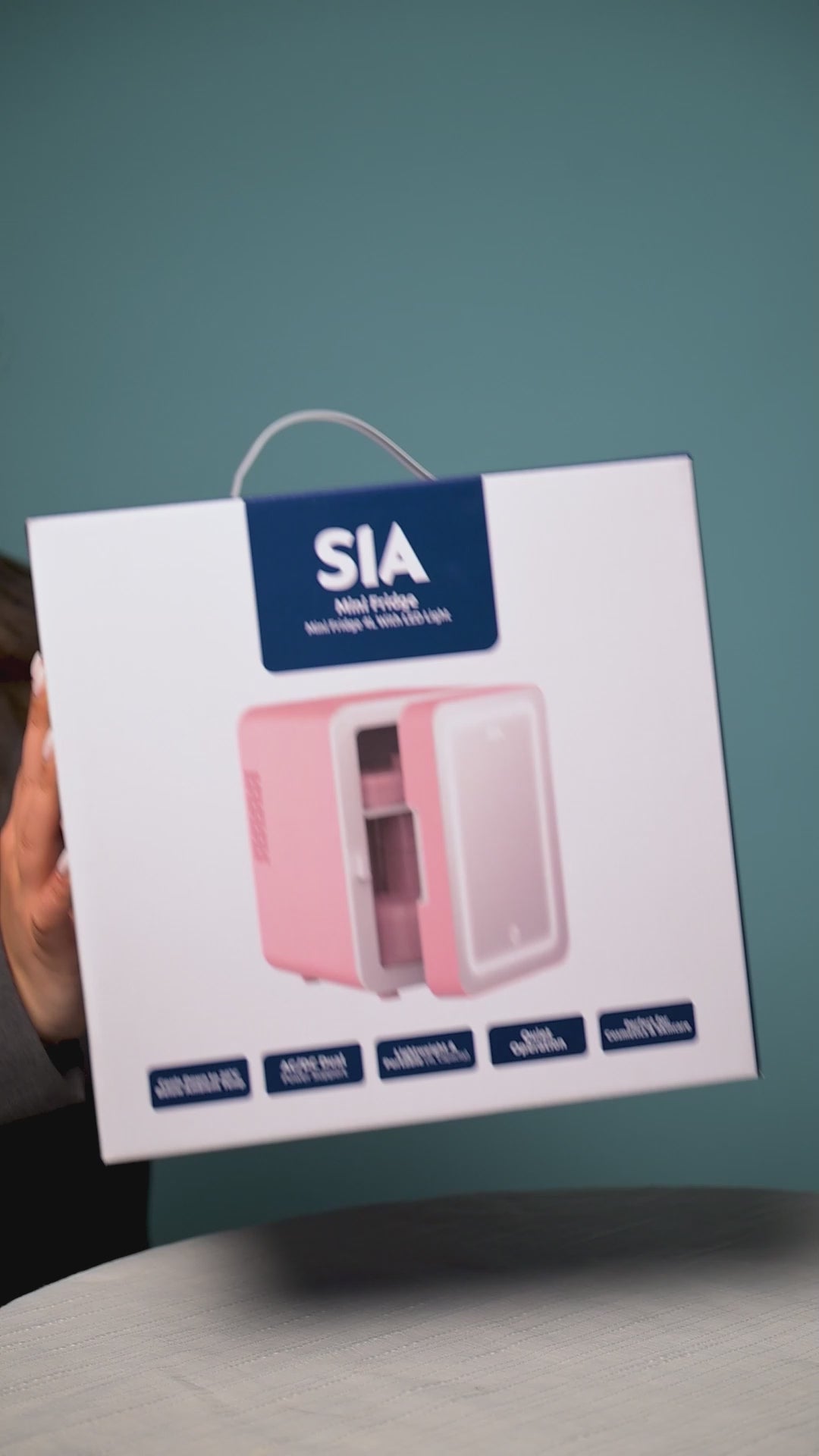 SIA Min Fridge 4l With Led Light - Pink